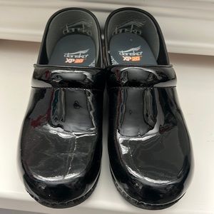 Patent leather black Dansko, XP 2.0.